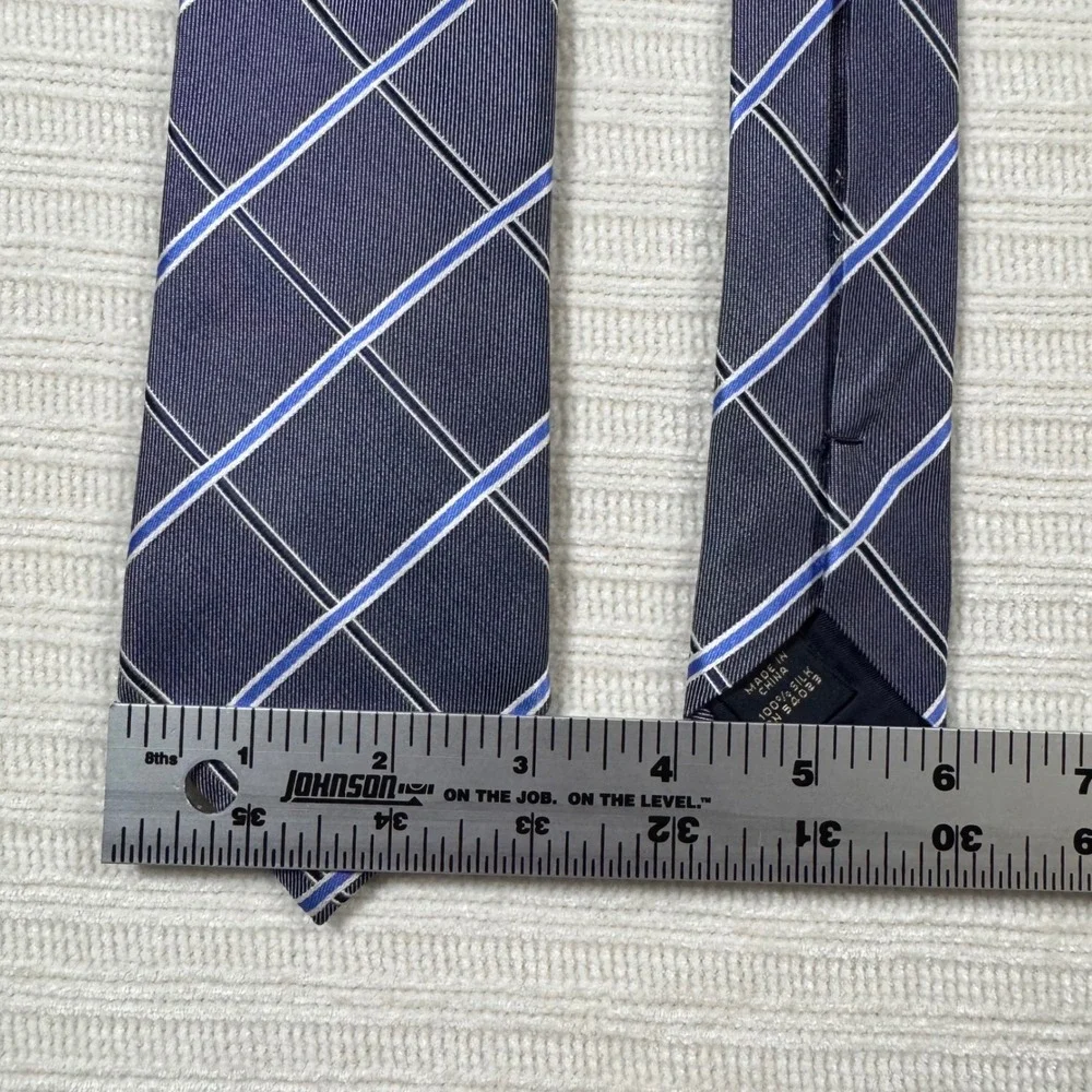 Banana Republic Mens Navy Blue Plaid Silk Necktie S/812941-00 SPR 11